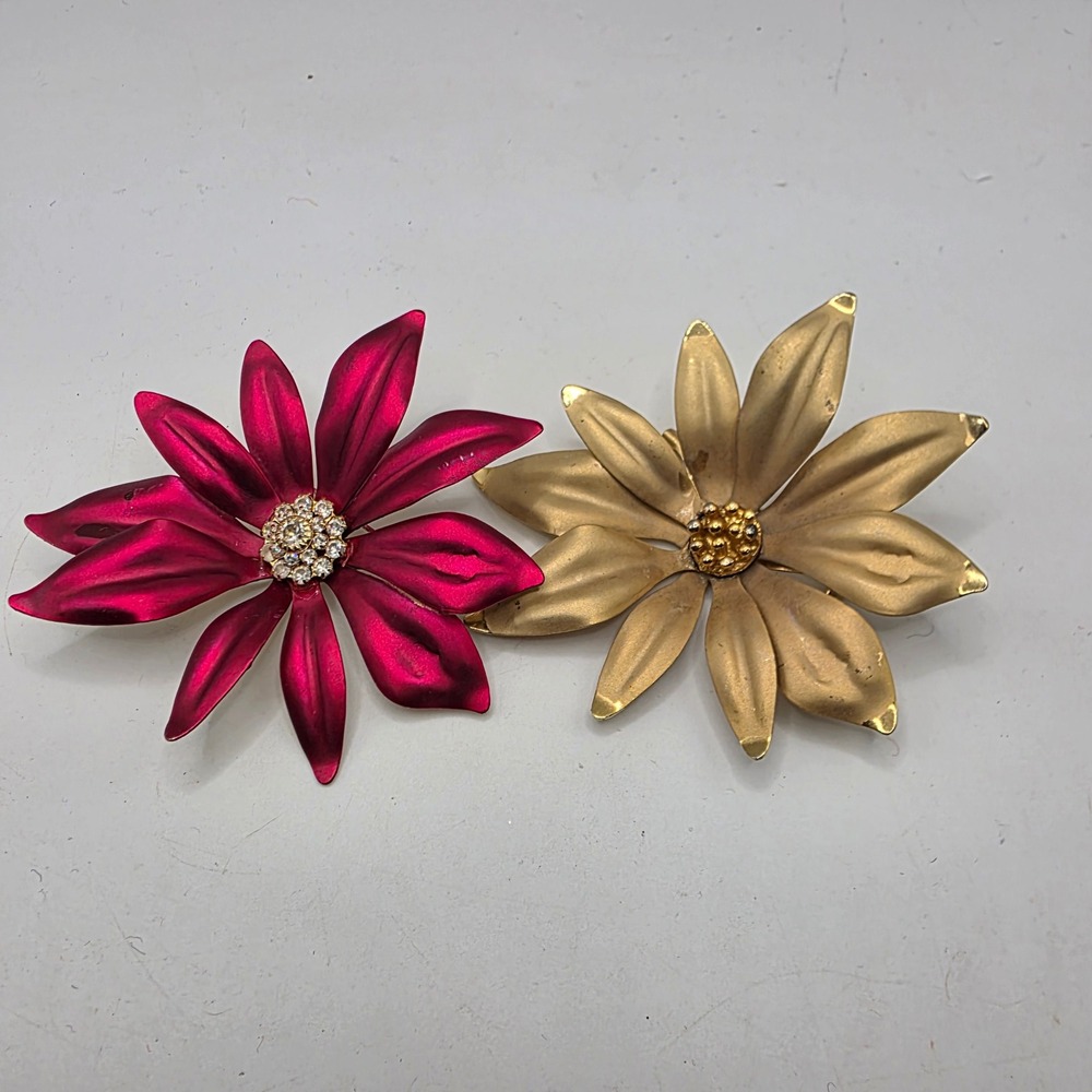 Vtg Floral Brooch Set Red Enamel Rhinestone & Gold Tone Flower Christmas 3.25in